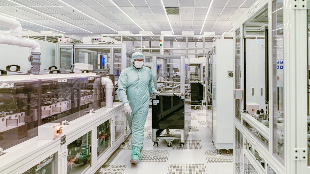 Professional cleanroom flooring installation